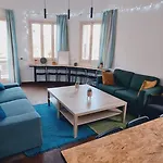 Hostel Bee *
