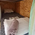 Hostel Bee