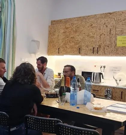 Bee Vandrerhjem Paphos