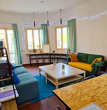 Hostel Bee