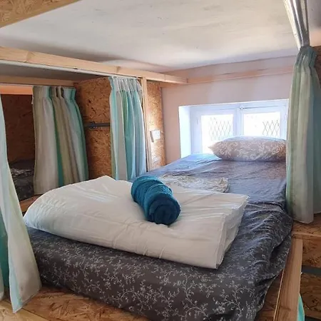 Albergue Bee *